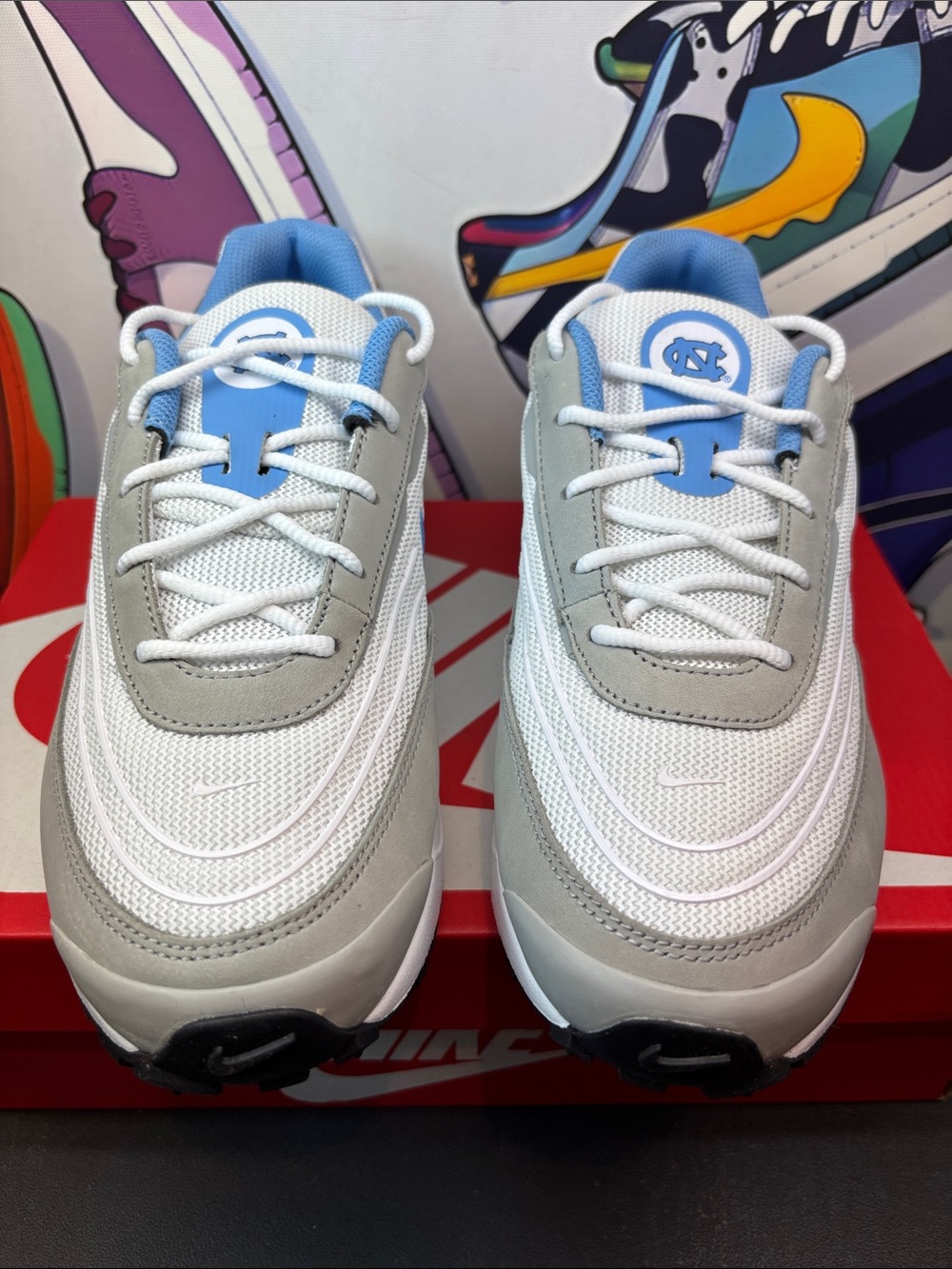 Brand New With BOX!! NCAA x Nike Air Max Verse “UNC”